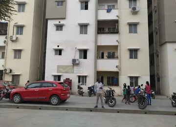 Parking in 4 BHK Apartment at Nanakramguda – for Rent