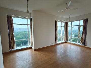 Room in 4 BHK Builder Floor at Defence Colony – for Rent
