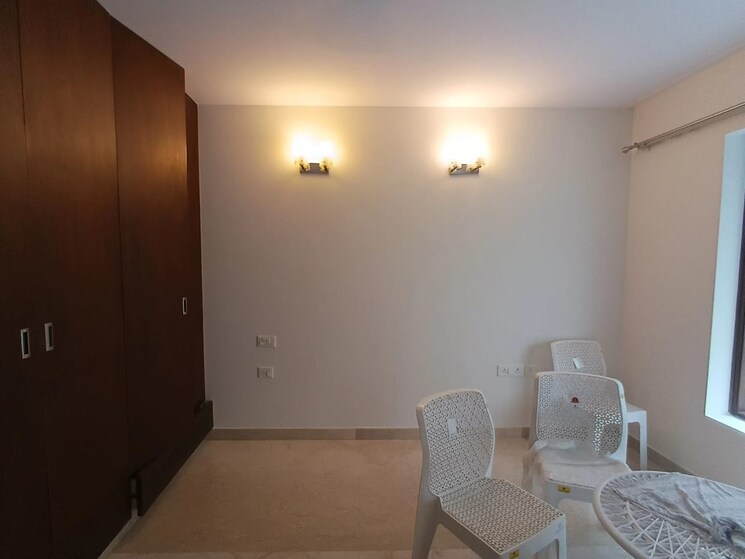 Living Room, defence colony 4 Bedroom 2100 Sq.Ft. Builder Floor In Defence Colony Delhi 9164601