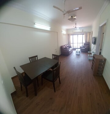 Room in 2 BHK Apartment at Raheja Classique, Andheri West – for Rent