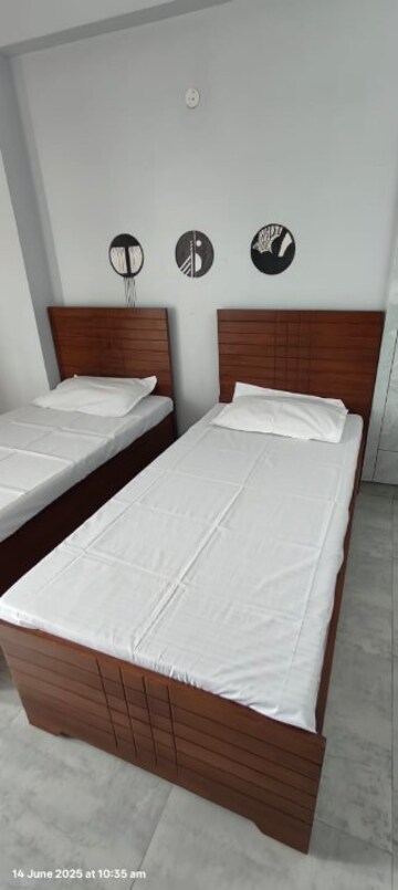  Pg For Rent in Proview Technocity, Chi V Greater Noida