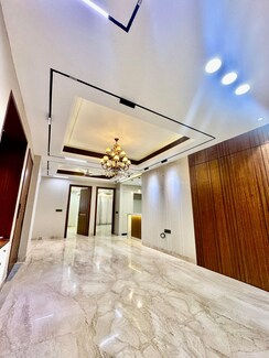 4 BHK + Pooja Room Builder Floor For Sale in Central Park Flower Valley