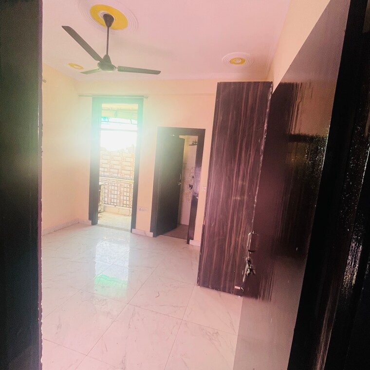 Room, anthurium 1 Bedroom 700 Sq.Ft. Builder Floor In Sector 73 Noida 9164651