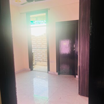 Room in 1 BHK Builder Floor at Anthurium, Sector 73 – for Rent