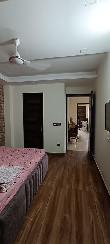 Building Lobby in 3 BHK Builder Floor at Ansal API Esencia, Sector 67 – for Rent