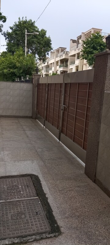 Balcony in 3 BHK Builder Floor at Ansal API Esencia, Sector 67 – for Rent