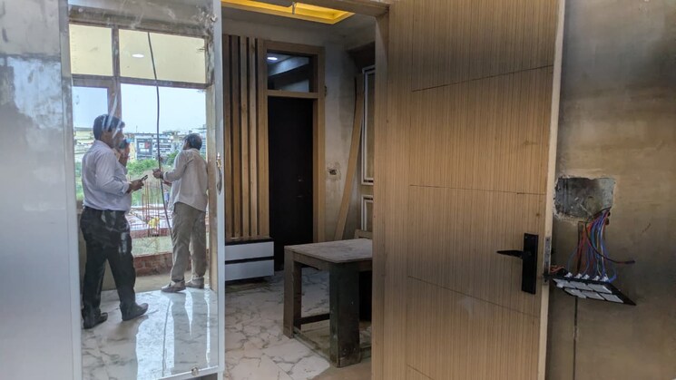 Bedroom, noida central 1.5 Bedroom 100 Sq.Yd. Builder Floor In Noida Central Noida 9164674