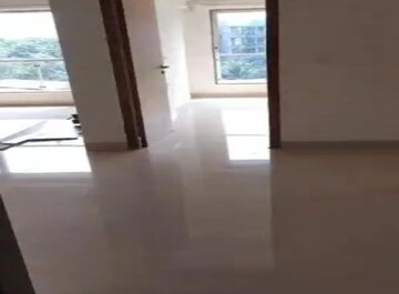 Room in 2 BHK Apartment at Pride Park Royale, Andheri East – for Rent