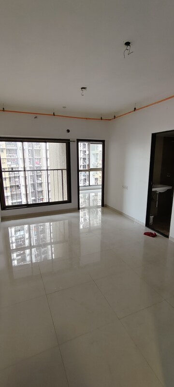 Room in 1 BHK Apartment at Chandak Nishchay, Borivali East – for Rent