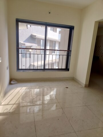 Room in 2 BHK Apartment at Truearth View, Vikhroli East – for Rent