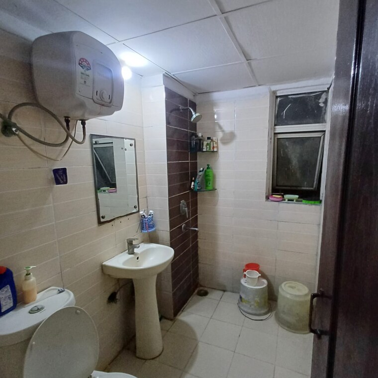 Bathroom, amrapali-zodiac 2 Bedroom 950 Sq.Ft. Apartment In Sector 120 Noida 9164736