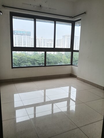 Room in 2 BHK Apartment at The Wadhwa Address Panorama, Ghatkopar West – for Rent