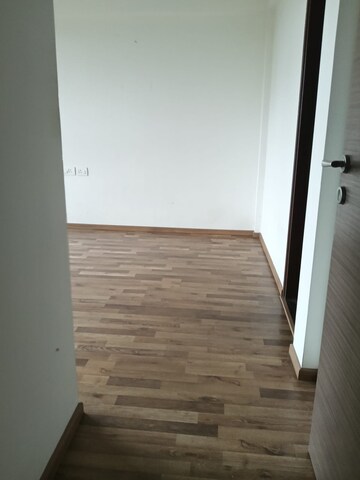 Room in 2 BHK Apartment at The Wadhwa Address Panorama, Ghatkopar West – for Rent