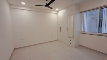 Room in 3 BHK Apartment at Jayabheri The Nirvana, Gopanpally – for Rent