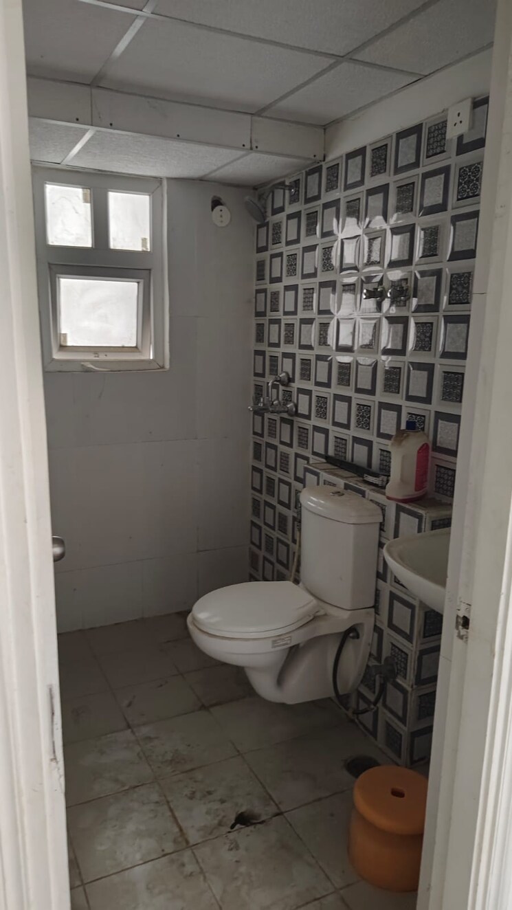 Bathroom, tulsiani-luvnest 2 Bedroom 1265 Sq.Ft. Apartment In Vrindavan Yojna Lucknow 9164805