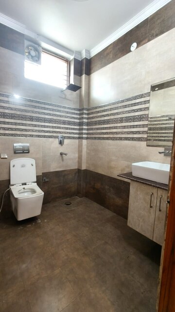 Bathroom in 3 BHK Builder Floor at AVA Court, Sector 47 – for Rent