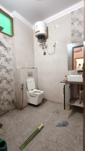 Bathroom in 3 BHK Builder Floor at AVA Court, Sector 47 – for Rent