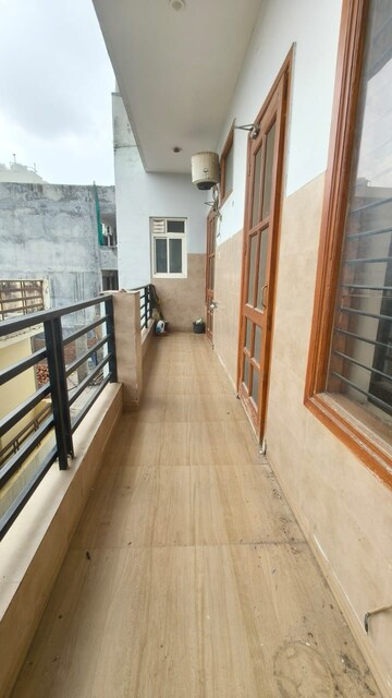 Balcony in 3 BHK Builder Floor at AVA Court, Sector 47 – for Rent