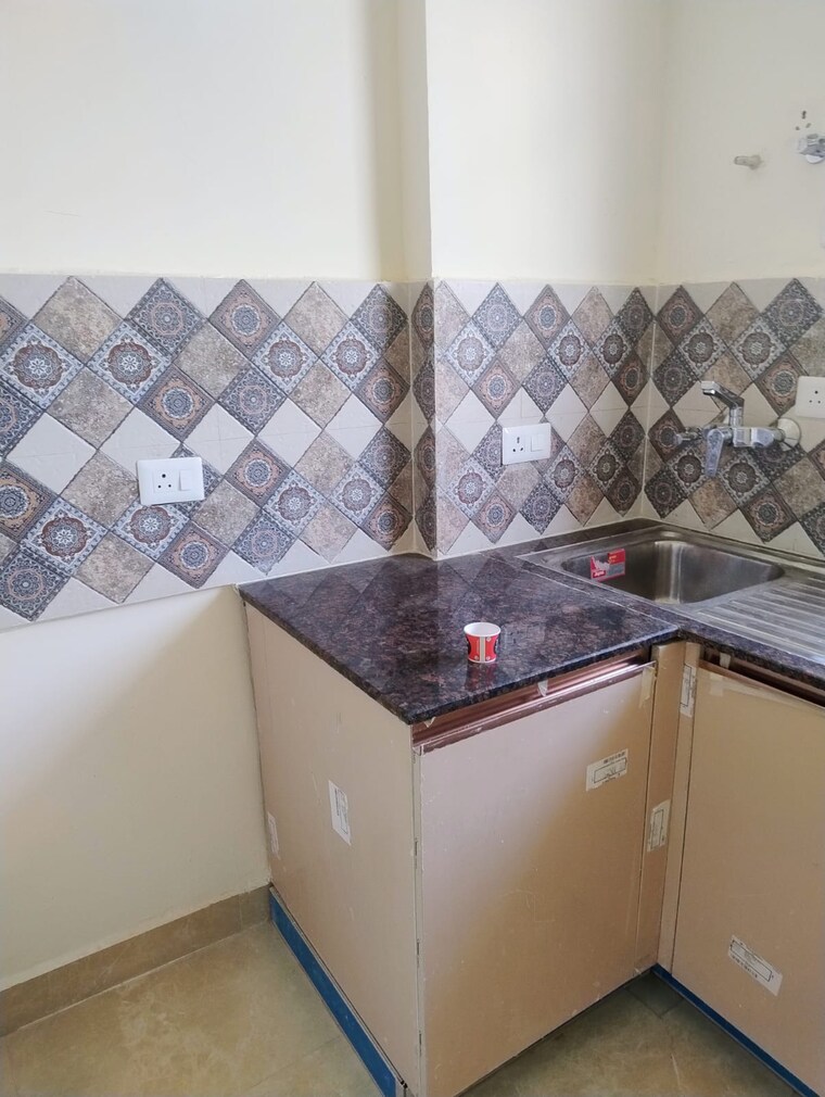 Kitchen, signature-global-park-4-and-5 3 Bedroom 1006 Sq.Ft. Apartment In Sohna Sector 36 Gurgaon 9164829