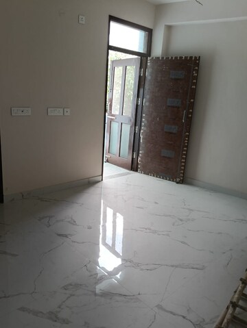 Room in 2 BHK Builder Floor at The Nest Noida, Sector 31 – for Rent