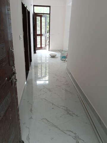 Building Lobby in 2 BHK Builder Floor at The Nest Noida, Sector 31 – for Rent