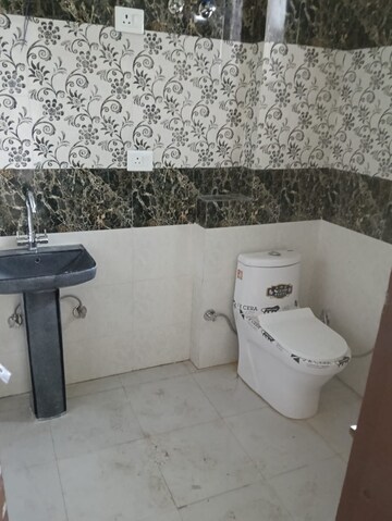 Bathroom in 2 BHK Builder Floor at The Nest Noida, Sector 31 – for Rent