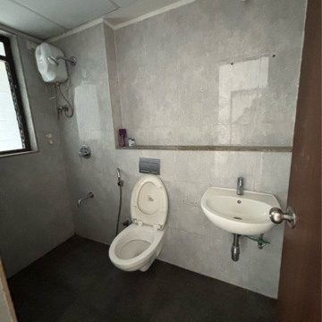 Bathroom in 1 BHK Apartment at Lodha Palava City Lakeshore Greens, Hedutane – for Rent