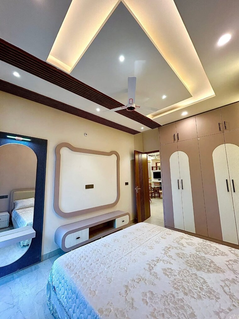 Room, sector 125 4 Bedroom 114 Sq.Yd. Independent House In Sector 125 Mohali 9164892