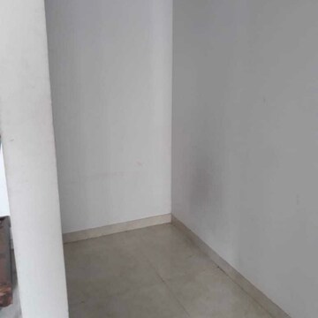 Room in 1.5 BHK Apartment at Lodha Palava City Lakeshore Greens, Hedutane – for Rent