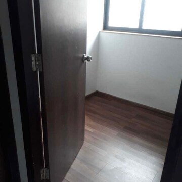 Room in 1.5 BHK Apartment at Lodha Palava City Lakeshore Greens, Hedutane – for Rent