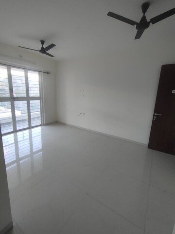 Room in 2 BHK Apartment at Kunal Belleza, Bavdhan – for Rent
