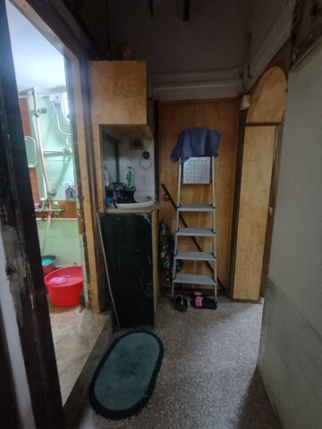 Furnished Amenities in 1 BHK Apartment at Bhaveshwar Deep, Chembur – for Rent