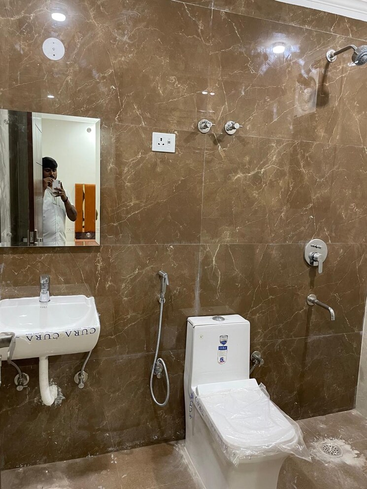Bathroom, saket 2 Bedroom 980 Sq.Ft. Apartment In Saket Delhi 9164967