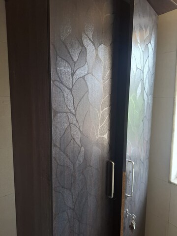 Furnished Amenities in 2 BHK Apartment at New Sumangal CHS, Chunabhatti – for Rent