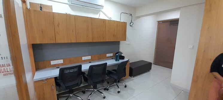Team Area, shyamal Commercial Office Space 500 Sq.Ft. In Shyamal Ahmedabad 9164931