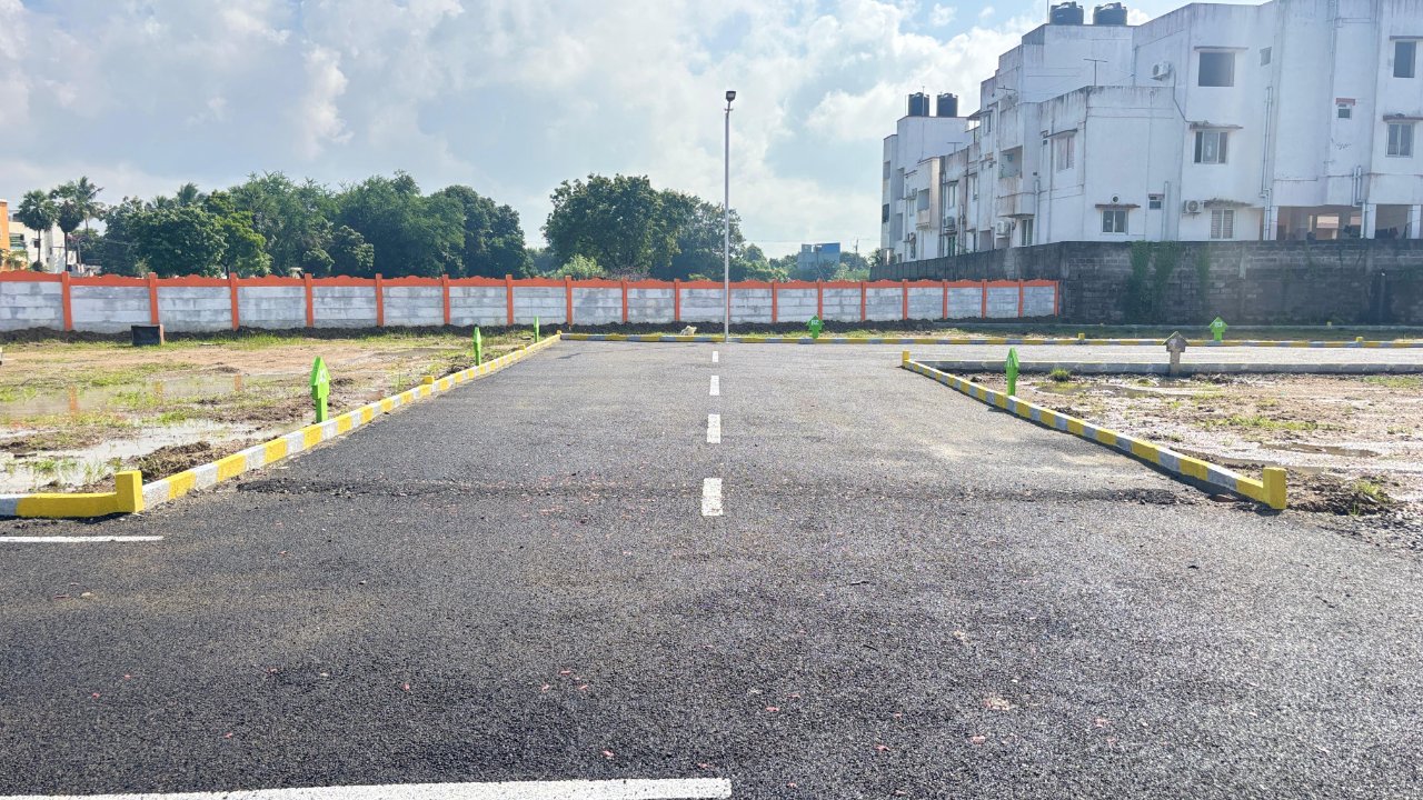 Plot For Sale in Urapakkam
