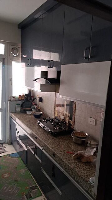 Kitchen in 3 BHK Apartment at Omaxe Royal Residency Faridabad, Sector 79 – for Rent