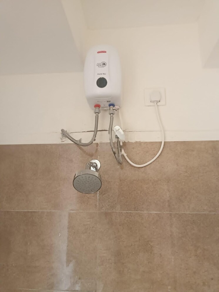 Bathroom, omkar-signet 2 Bedroom 584 Sq.Ft. Apartment In Malad East Mumbai 9165003