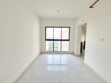 Room in 1 BHK Apartment at Runwal Gardens, Dombivli East – for Rent