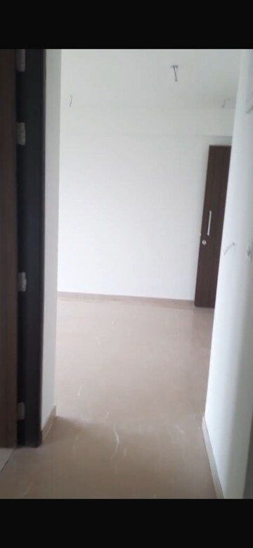Room in 2 BHK Apartment at Indiabulls One Indiabulls, Pokhran Road No Two – for Rent