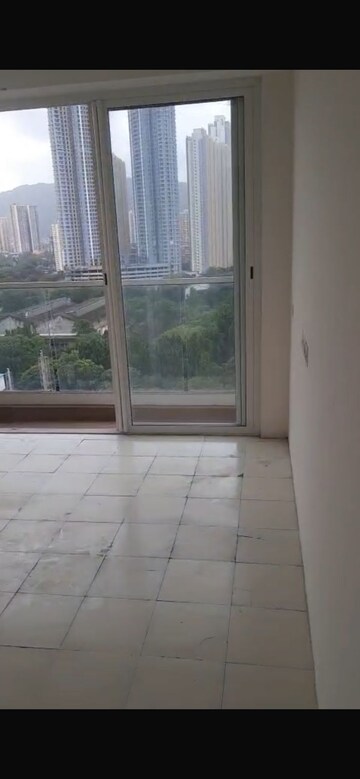 Room in 2 BHK Apartment at Indiabulls One Indiabulls, Pokhran Road No Two – for Rent
