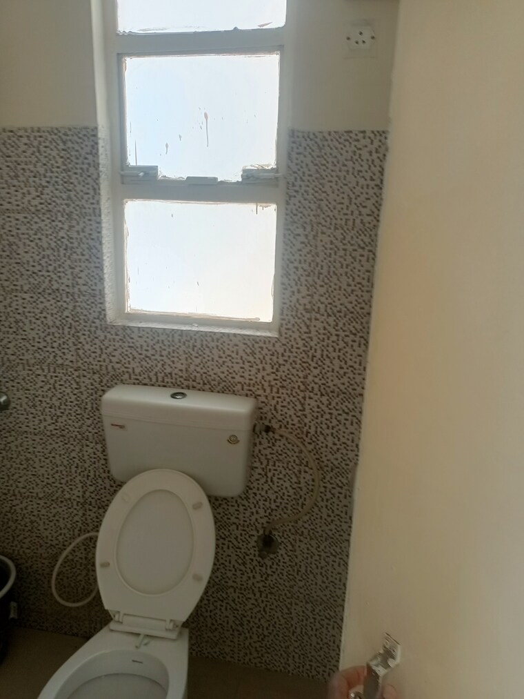 Bathroom, breez-global-heights 2 Bedroom 709 Sq.Ft. Apartment In Sohna Sector 33 Gurgaon 9165175