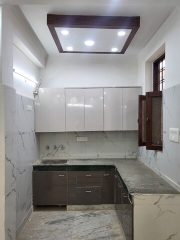 Kitchen in 3 BHK Builder Floor at Green Fields Colony – for Rent