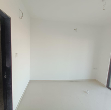 Room in 2 BHK Apartment at Leela Heights, Wakad – for Rent