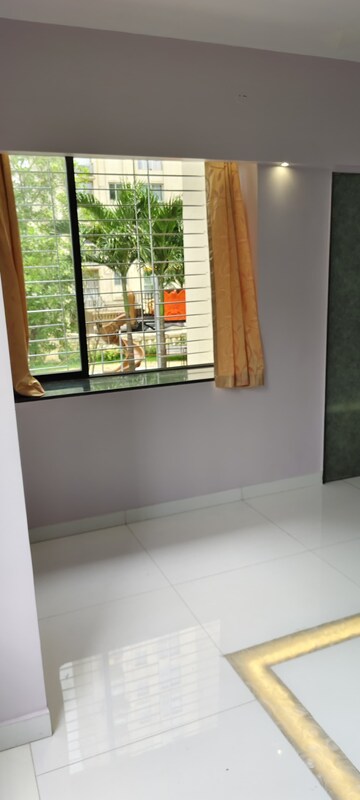Room in 2 BHK Apartment at Hiranandani Gardens Silver Oak, Powai – for Sale