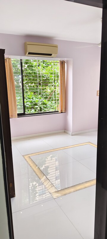 Room in 2 BHK Apartment at Hiranandani Gardens Silver Oak, Powai – for Sale