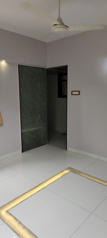 Room in 2 BHK Apartment at Hiranandani Gardens Silver Oak, Powai – for Sale