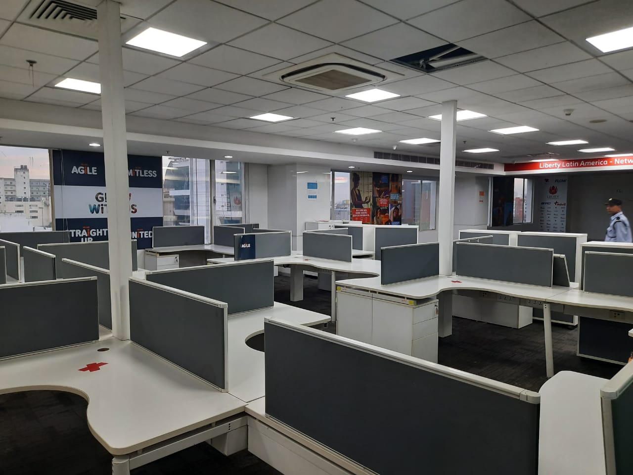Team Area, sector 63 Commercial Office Space in IT/SEZ 6000 Sq.Ft. In Sector 63 Noida 9165190