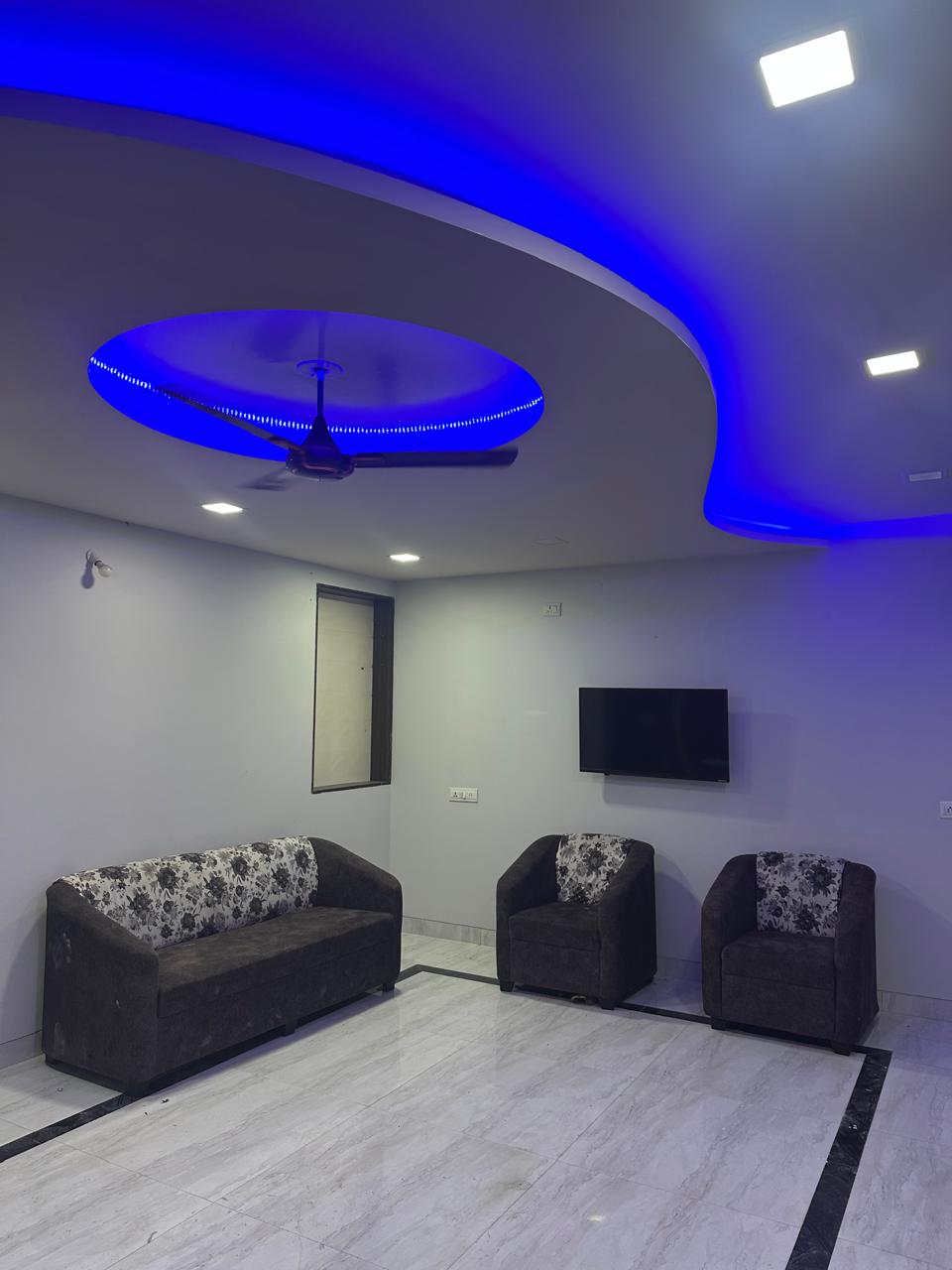 3 BHK + Study Room Apartment For Rent in Regent Park 