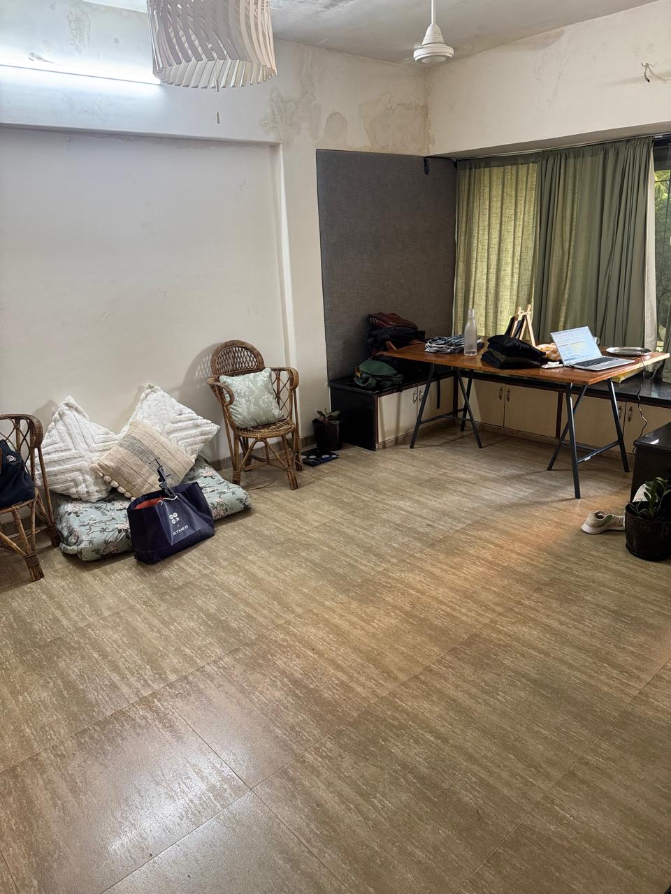 2 BHK Apartment For Rent in Deccan Court Bandra